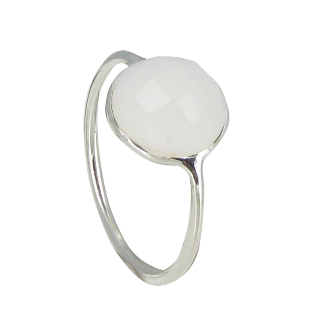LES POULETTES BIJOUX Bague Argent Grande Demi-Sphère Facettée d'Agate Blanche - tail