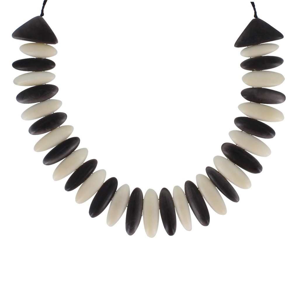 LES POULETTES BIJOUX Collier Tagua Plastron Noir et Blanc