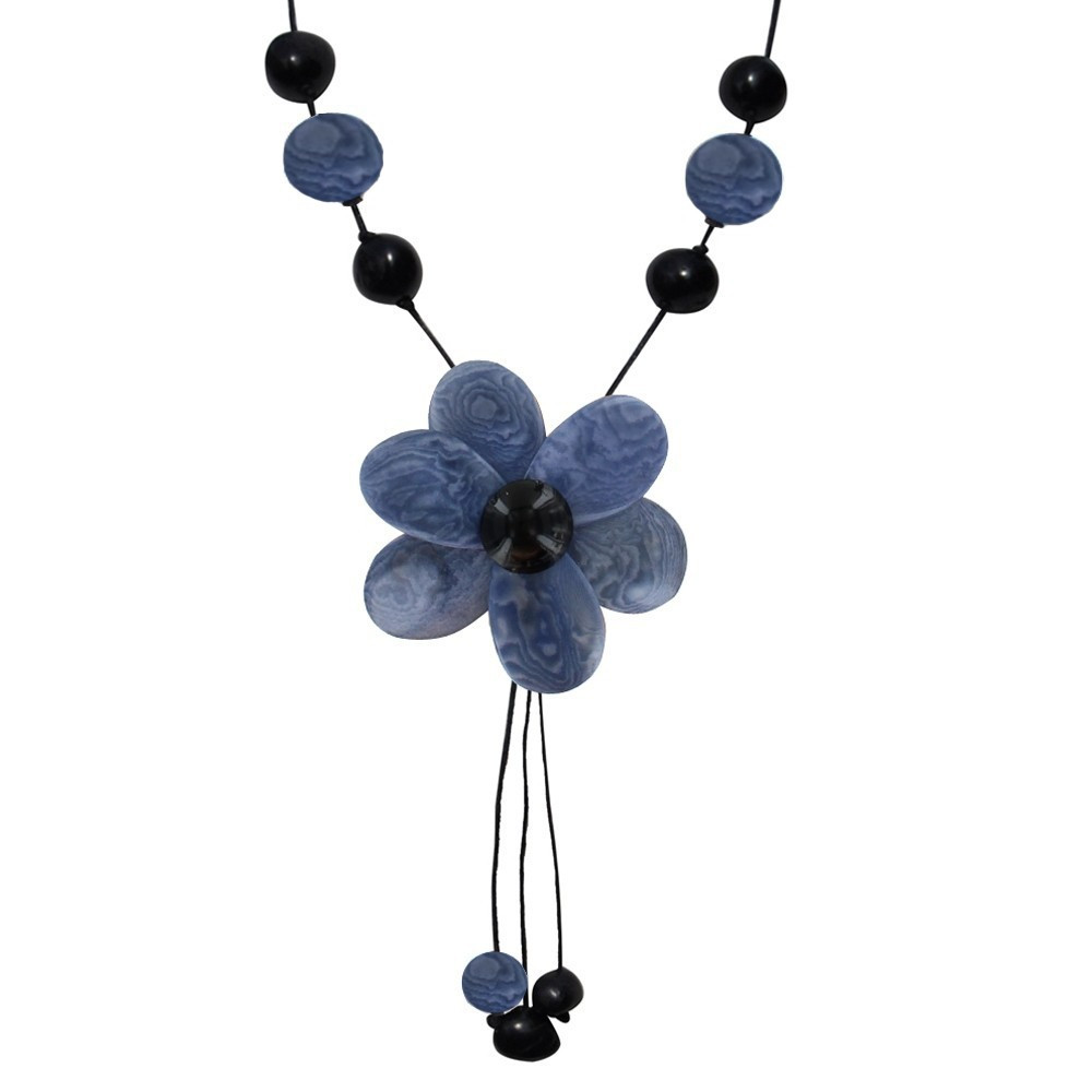 LES POULETTES BIJOUX Collier Fleur de Tagua - Classics - Bleu Ardoise