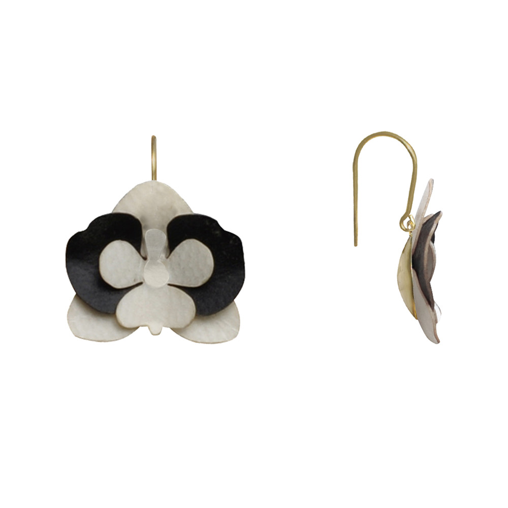 LES POULETTES BIJOUX Boucles d'Oreilles Laiton Orchidée en Cuir - Beige